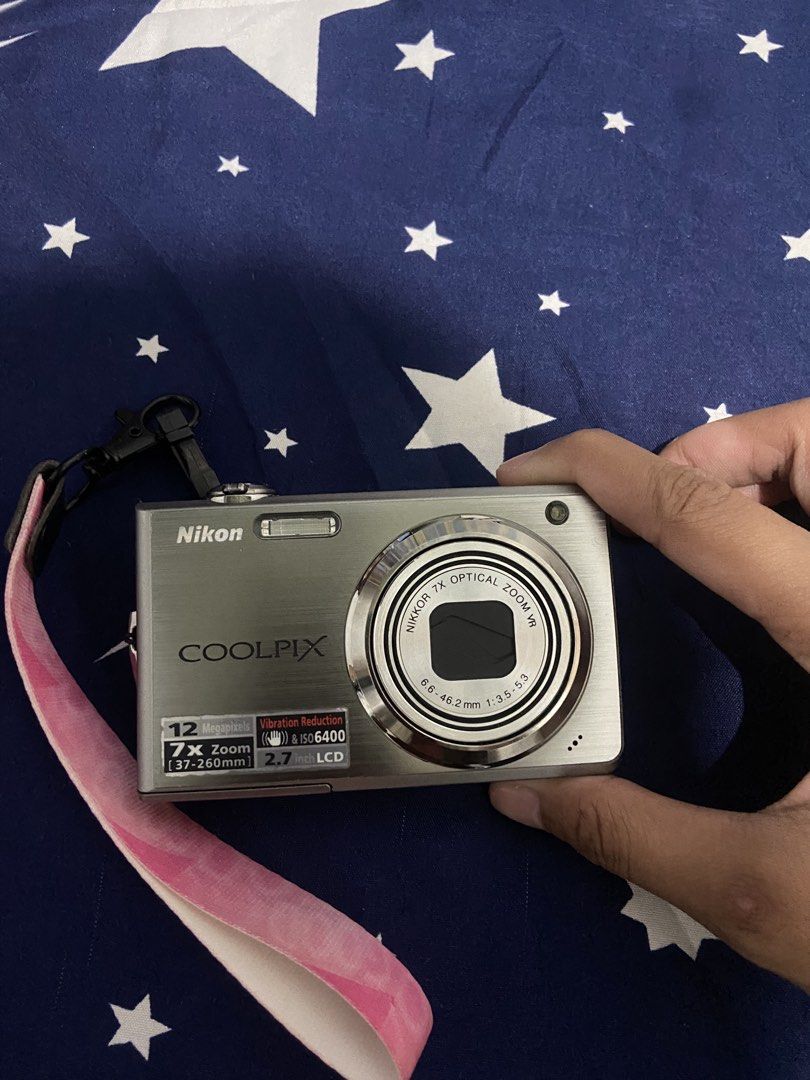 Nikon COOLPIX S630 Digital Camera (Category: Cameras) located in Mangaldan. Submitted by twicelove. (Listing ID 1424286228, Image 1). Description: - Nikon COOLPIX S630 - 12 Megapixels - 7x Optical Zoom - 2.7" LCD Screen - Silver Color - Includes Wrist Strap -Slightly negotiable 🎀inclusion -Battery -Sd card 16gb -universal charger 🎀Issue- need palitan yung battery but still working. flash not working due to battery (only red flash working).