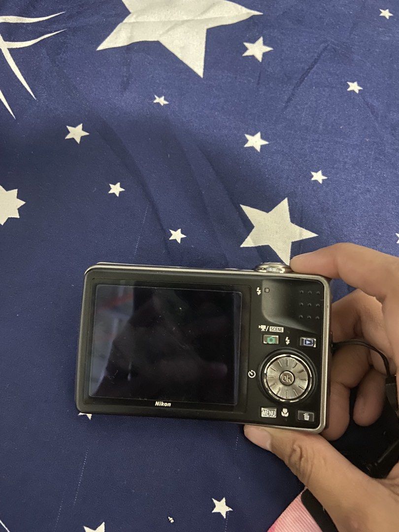 Nikon COOLPIX S630 Digital Camera (Category: Cameras) located in Mangaldan. Submitted by twicelove. (Listing ID 1424286228, Image 2). Description: - Nikon COOLPIX S630 - 12 Megapixels - 7x Optical Zoom - 2.7" LCD Screen - Silver Color - Includes Wrist Strap -Slightly negotiable 🎀inclusion -Battery -Sd card 16gb -universal charger 🎀Issue- need palitan yung battery but still working. flash not working due to battery (only red flash working).