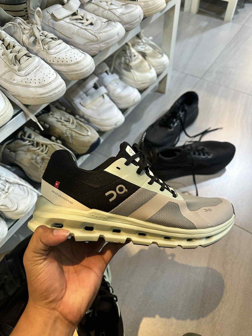 On CloudTec Running Shoes - US 9.5 (Category: Sneakers) located in Dagupan City. Submitted by copcity.ph (Listing ID 1424183667, Image 2). Description: - On CloudTec running shoes - Color: Black and Light Blue - Size: US 9.5, EU 43, JP 27.5 - Features: Mesh upper, cushioned sole - Made in Vietnam - Swiss Engineering.