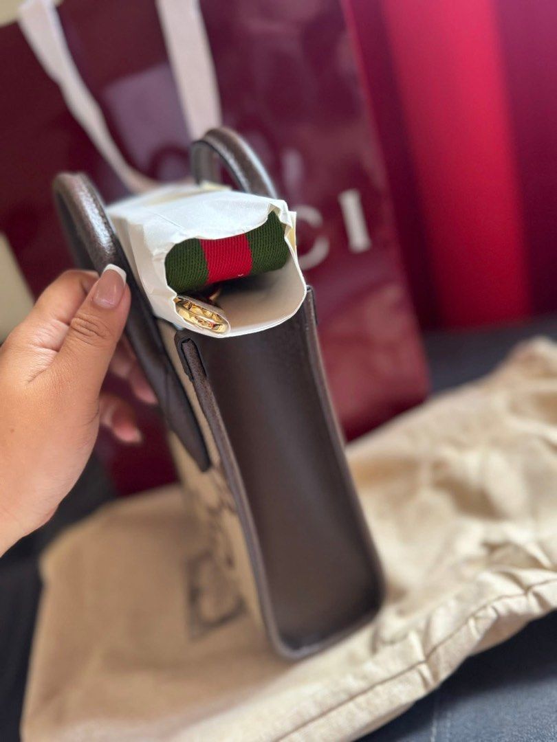 ONHAND- Gucci Jumbo Bag (Category: Cross-body Bags) located in Manila. Submitted by issavee (Listing ID 1424340682, Image 3). Description: - Authentic Gucci Jumbo Bag - Includes original shopping bag - Includes dust bag and paper bag - Onhand and ready to ship - Local sf c/o buyer.