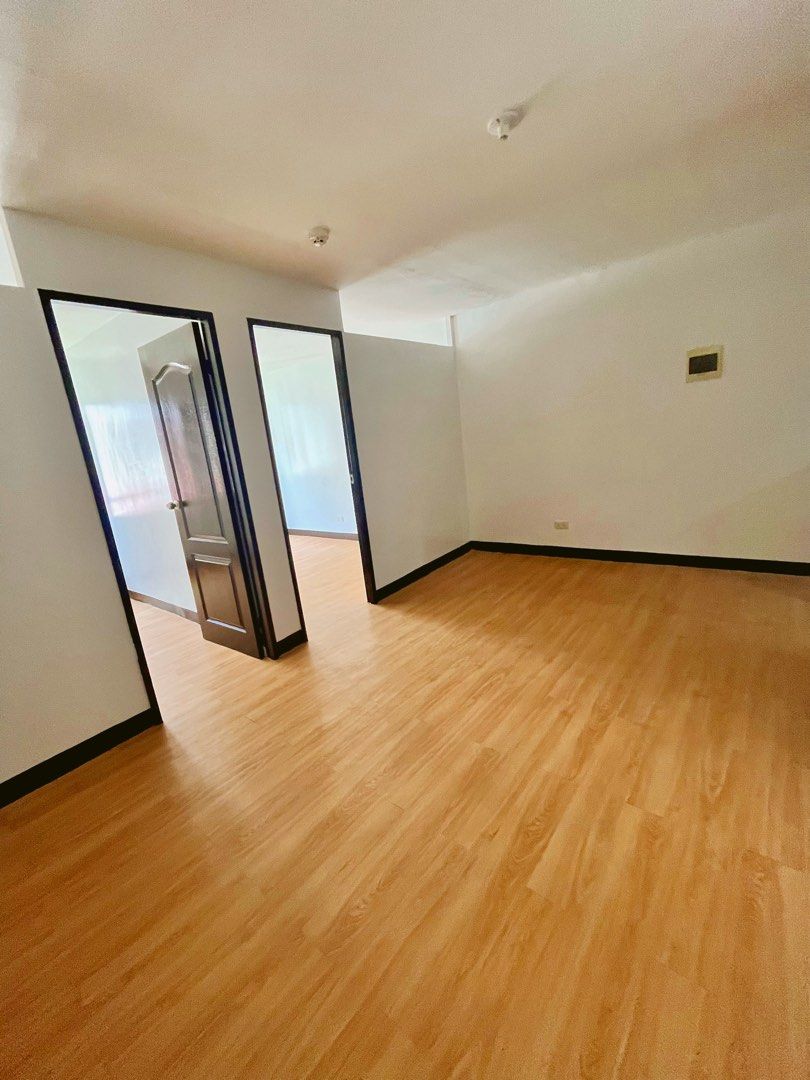 PASALO CONDO 2 BEDROOMS (Category: Apartments & Condos) located in Dasmarinas. Submitted by arjay0180 (Listing ID 1424246502, Image 2). Description: PASALO UNIT KASAMA GAMIT 2 BEDROOMS AIRCON REF TV DINING TABLE DRAWER ➡️PAGIBIG FINANCING ➡️UPDATED Monthly amortization ➡️15,300 Monthly amortization .