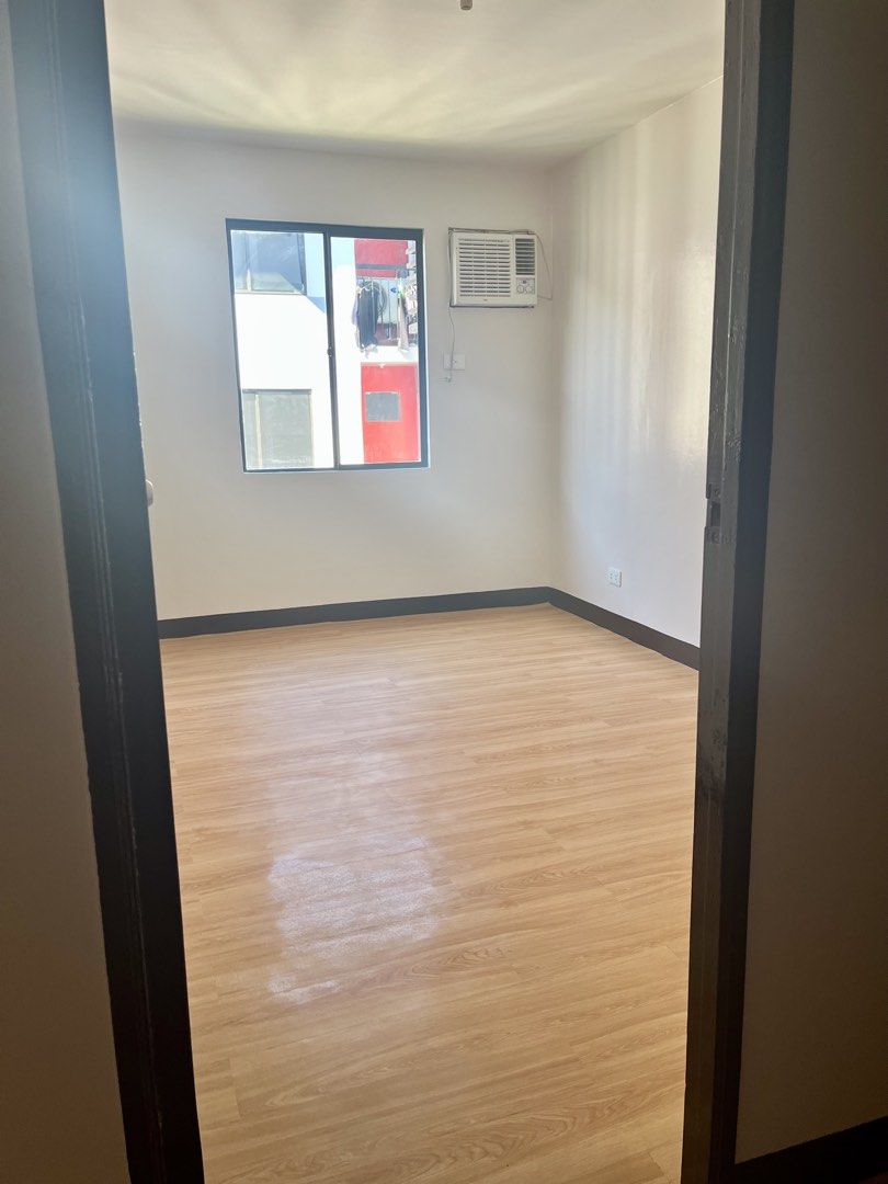 PASALO CONDO 2 BEDROOMS (Category: Apartments & Condos) located in Dasmarinas. Submitted by arjay0180 (Listing ID 1424246502, Image 3). Description: PASALO UNIT KASAMA GAMIT 2 BEDROOMS AIRCON REF TV DINING TABLE DRAWER ➡️PAGIBIG FINANCING ➡️UPDATED Monthly amortization ➡️15,300 Monthly amortization .