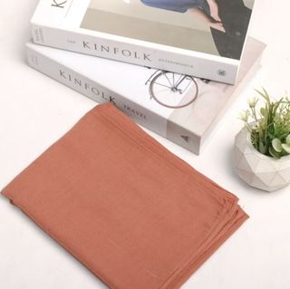 (Kategori: ) berada di . Dikirim oleh twine_preloved (ID iklan 1424261018, Gambar 1). Deskripsi: .