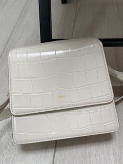 （分類：）位於 。 由 blancthebear 提交（商品編號 1424309481，圖片 1）。簡介： 。