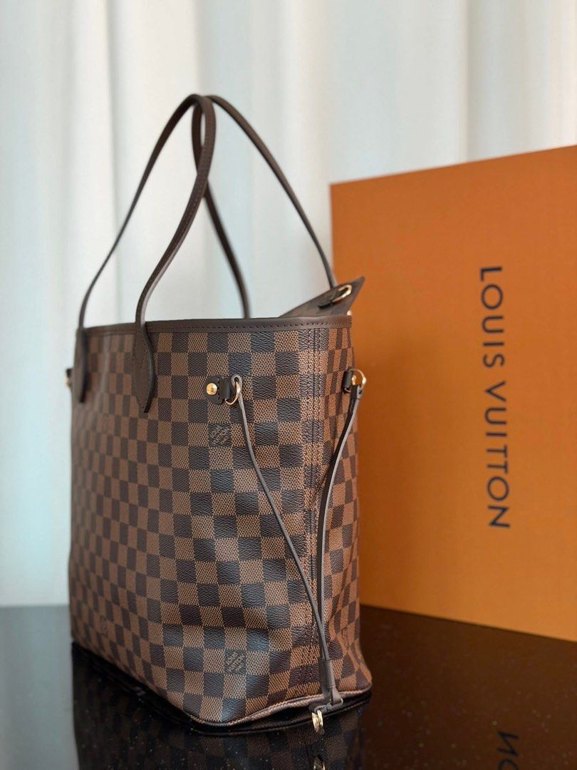 Preloved Lv Neverfull Damier (Category: Luxury Bags & Wallets) located in Manila. Submitted by bagsandmanymanymore1 (Listing ID 1391431190, Image 2). Description: Lv Neverfull Damier Medium size Size 32cm Microchip scannable NFC Please read before you order 👉🏻❗️Payment first before shipping ❗️Cut off time of payment 11am sameday delivery ❗️NO MEET UP / NO PICK UP ❗️ORDER CANNOT BE CANCELLED ❗️PLEASE DON’T BUY IF YOU ARE IN DOUBT ❗️NO RETURN! NO