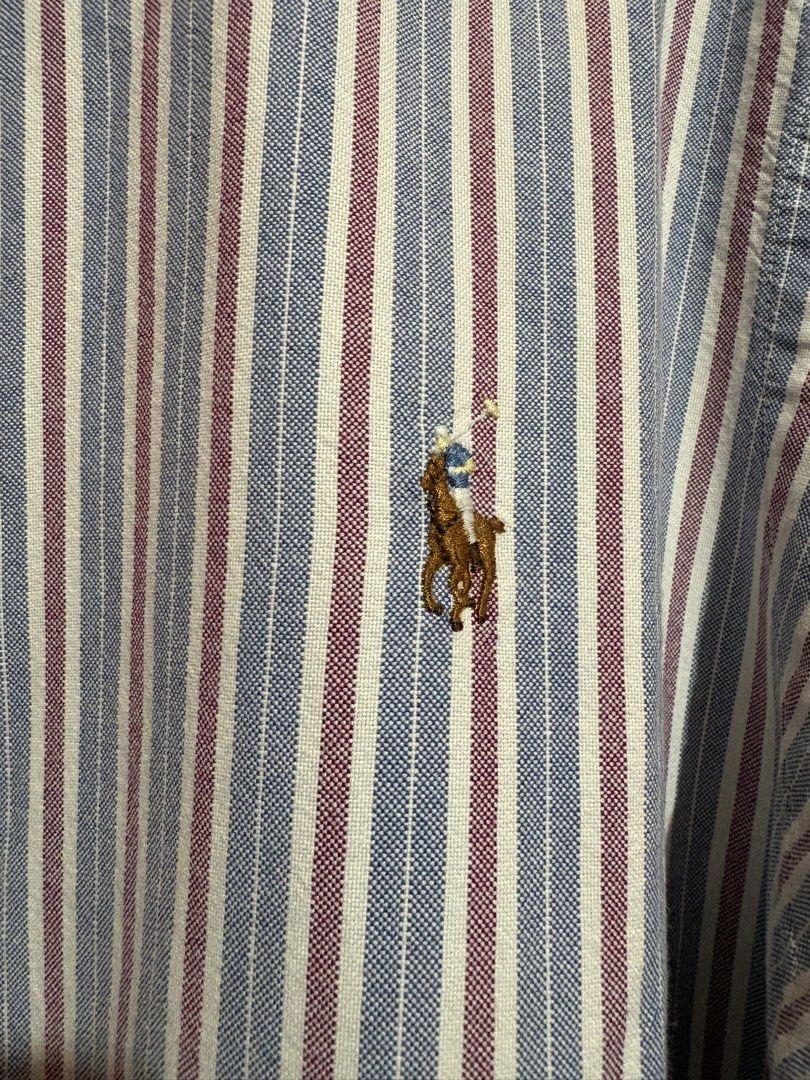 RALPH LAUREN CLASSIC OXFORD (Category: Tshirts & Polo Shirts ) located in Manila. Submitted by vsellstuff_ (Listing ID 1424288576, Image 3). Description: Medium on tag but fit to Large size Multicolored pony In excellent condition .