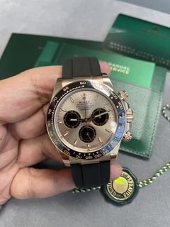 （分類：）位於 。 由 plusultra.watch 提交（商品編號 1424239939，圖片 1）。簡介： 。