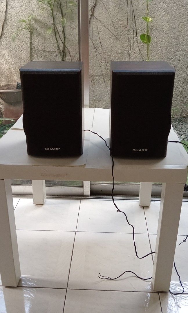 SHARP SPEAKERS from Micro-Component (Category: Soundbars, Speakers & Amplifiers) located in Pasig City. Submitted by arielarambulo7 (Listing ID 1424218754, Image 1). Description: Pair of Speakers from SHARP MICRO-COMPONENT..