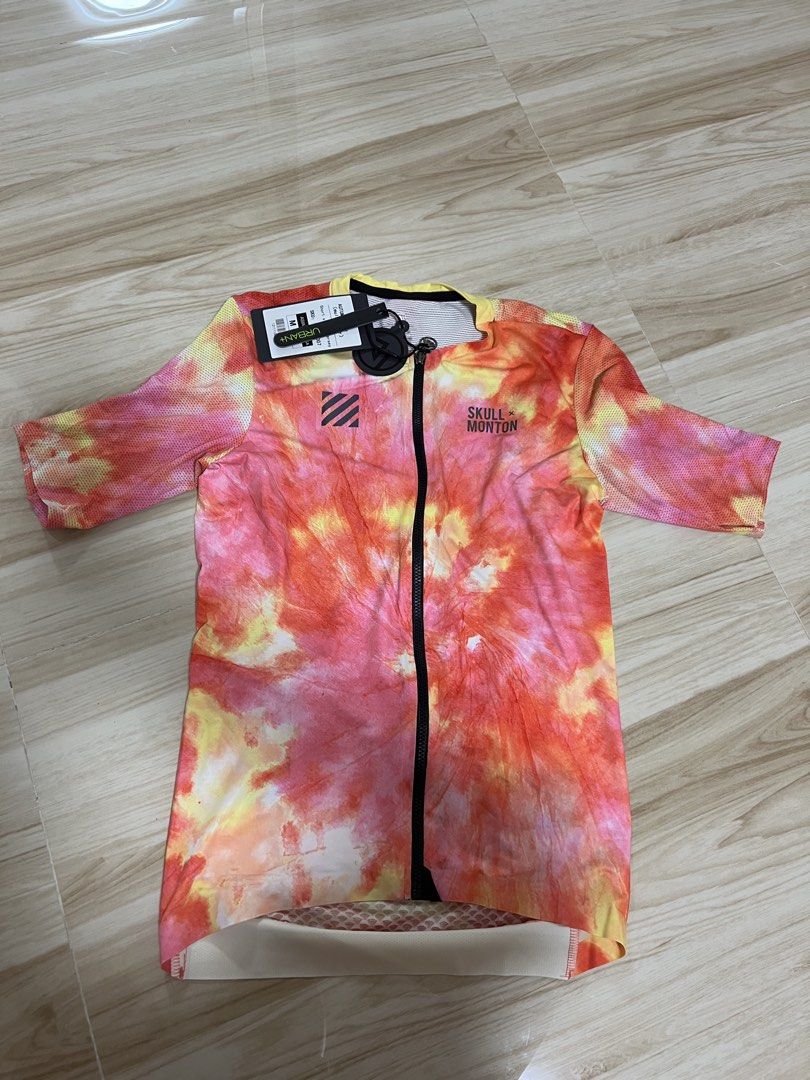 Small Monton Cycling Jersey (Category: Bicycles) located in Quezon City. Submitted by kaeeeq (Listing ID 1424242681, Image 1). Description: Asian Medium, EU/USA Small Original price is 3,988 php.