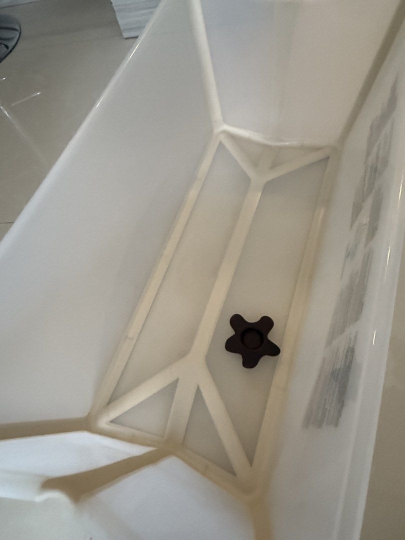 Stokke Flexi Bath (Category: Bathtub & Bath Accessories) located in Pasay City. Submitted by ckym123 (Listing ID 1424194113, Image 3). Description: FLEXI BATH BY STOKKE Sandy Beige color Lightly used. No issues Mall price Php 5,000 Selling only for Php 3,000 RFS: decluttering STOKKE® FLEXI BATH® IS A FOLDABLE BABY BATH SUITABLE FROM BIRTH TO FOUR YEARS. The space saving design makes it easy to store and convenient to use at home or when travellin