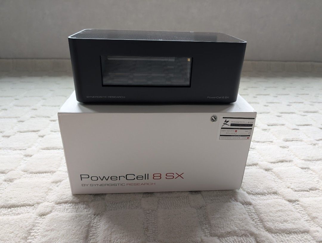 Synergistic Research PowerCell 8 SX Power Conditioner