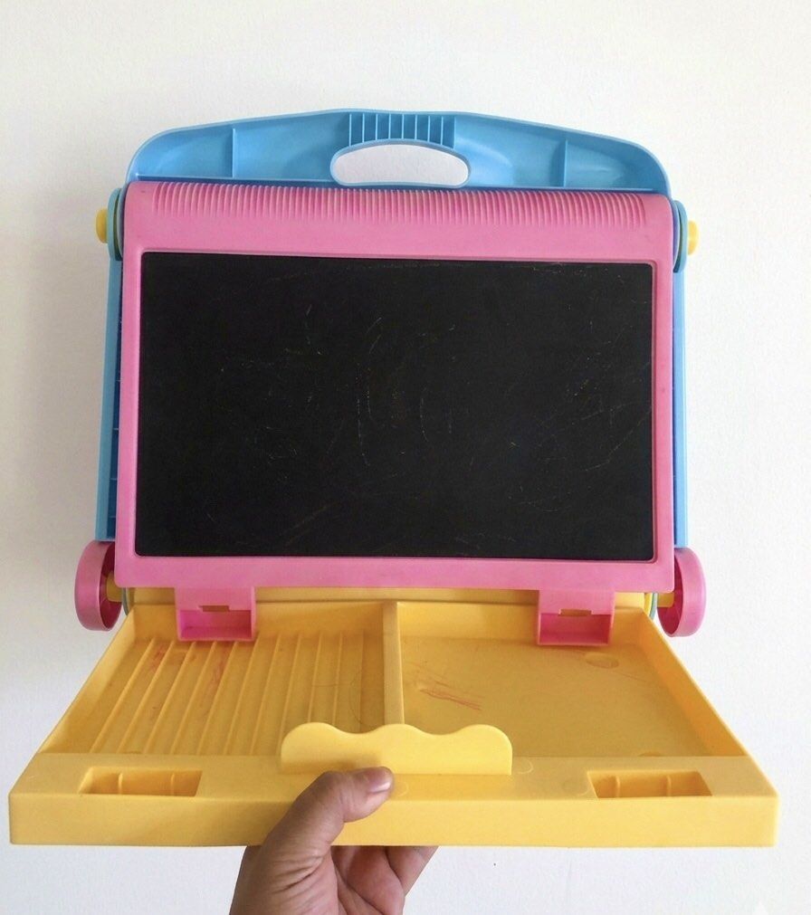 Tabletop Easel (Category: Art & Prints) located in Tarlac. Submitted by joanevertg (Listing ID 1424170654, Image 2). Description: 🇬🇧 Tabletop Easel ✅Preloved ✅ Manage expectation ✅ Some discolorations and crayola writings pro matatanggal nmn po ✅ 24 hrs reservation only ❌ Joy miners 🌈 First mine basis Mine - 200 Gcash payment J&T, SPX Express Loc: Concepcion Tarlac.