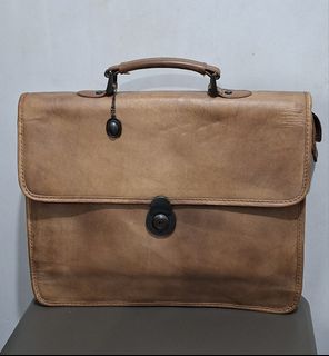 (Category: ) located in . Submitted by moonthrifting (Listing ID 1424289812, Image 1). Description: .