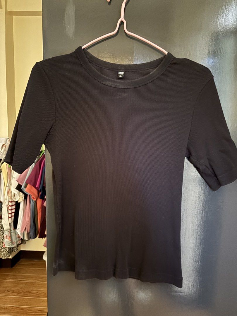 Uniqlo Ribbed Short Sleeve Top (Category: Shirts) located in Legazpi City. Submitted by ei.mmm (Listing ID 1424172909, Image 1). Description: - Uniqlo black ribbed short sleeve top - Size: S - Material: 96% cotton, 4% spandex - Features: Crew neck - Design: Simple, classic - Perfect for everyday wear.