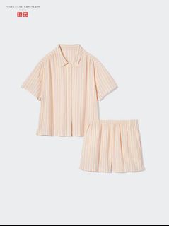 (Category: ) located in . Submitted by twinnemcloset (Listing ID 1424290920, Image 1). Description: .
