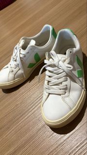 (Category: ) located in . Submitted by randomfinds88 (Listing ID 1424295641, Image 1). Description: .
