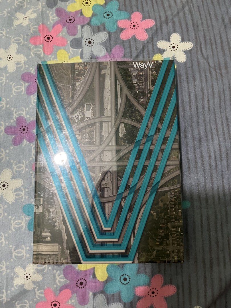 WayV - Kick Back (The 3rd Mini Album) (Category: CDs & DVDs) located in Manila. Submitted by paurinpompom (Listing ID 1424304884, Image 1). Description: unsealed, preloved -winwin photocard has some markings (pls see pic) mop: GCASH mod: j&t (sf must be shouldered by buyer) .