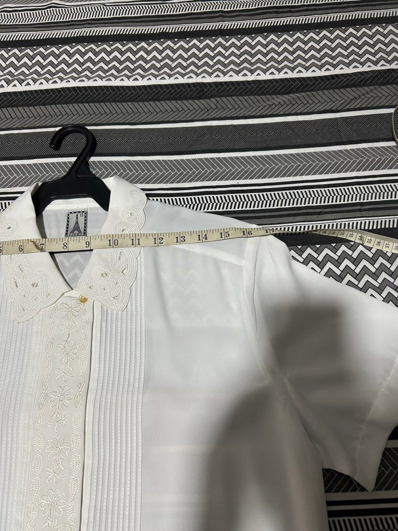 white somewhat barong style short sleeve blouse (Category: Blouses) located in Quezon City. Submitted by simjaehyuns (Listing ID 1424307231, Image 2). Description: wts lfb ufs white somewhat barong style short sleeve blouse ─── ⋆⋅☆⋅⋆ ── ☀︎ 180 ☀︎ w21 l25.5 ☀︎ loc: quezon city ☀︎ mop: gcash.
