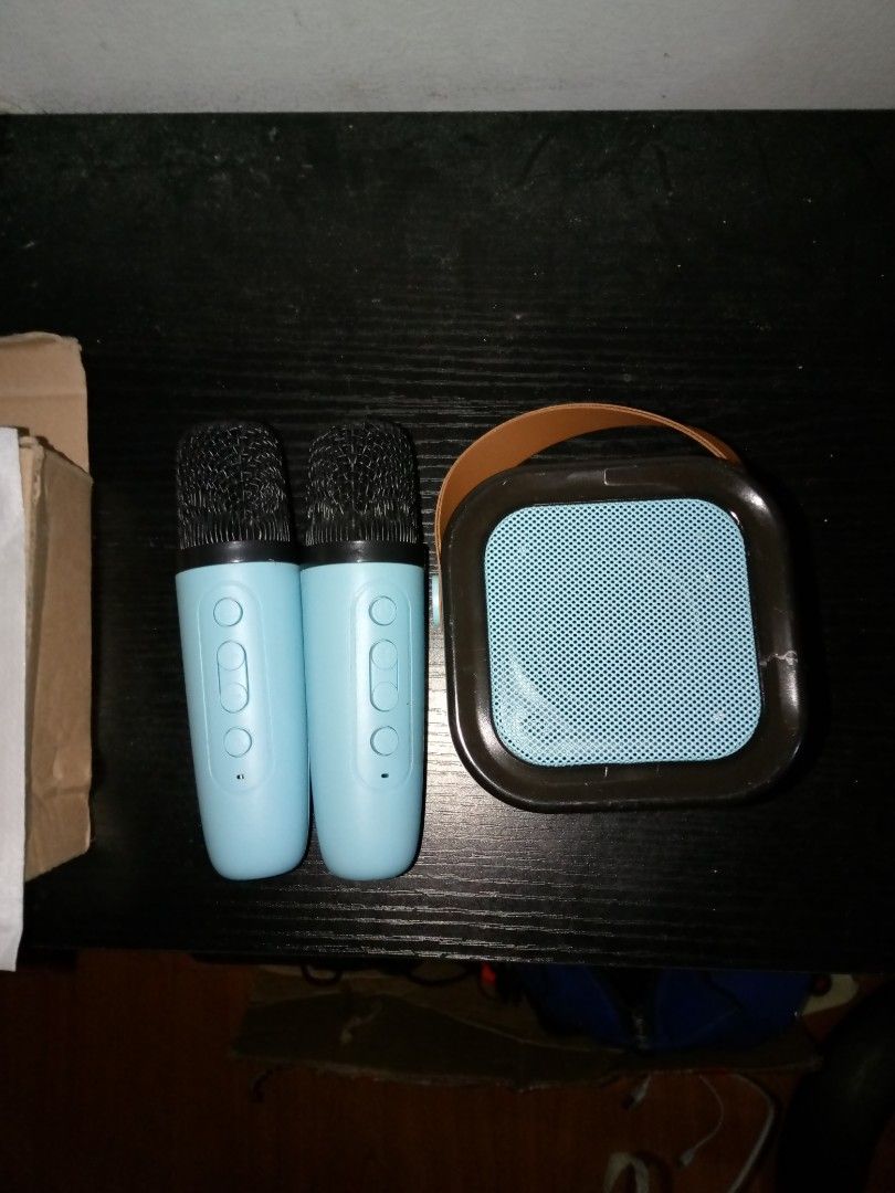 Wireless Mini Karaoke Bluetooth Speaker with Microphone (Category: Soundbars, Speakers & Amplifiers) located in Manila. Submitted by jerictandingan (Listing ID 1424318035, Image 2). Description: .