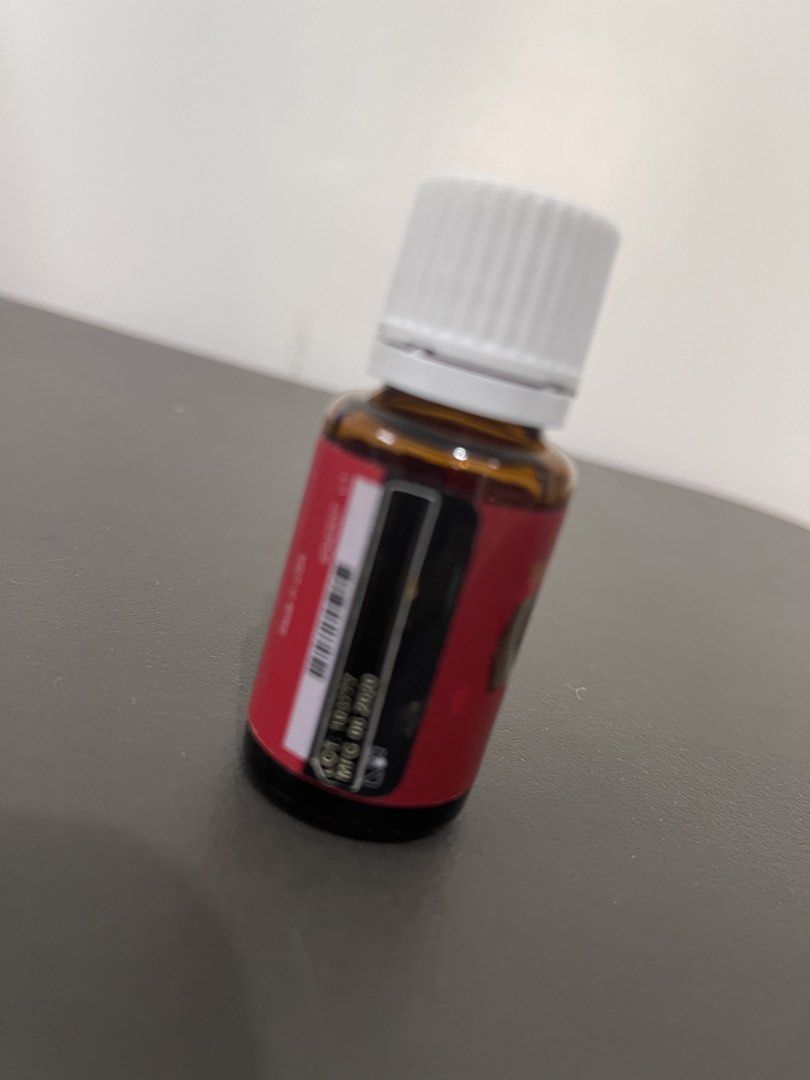 Young Living Essential Oils - R.C., Lavender, Thieves (Category: Home Fragrance) located in Muntinlupa City. Submitted by snapbackandmore (Listing ID 1424186877, Image 3). Description: - Young Living essential oil set - Includes: - R.C. (15ml) - Lavender (5ml) - Thieves (15ml) - All oils in original bottles -MFG 2020 .