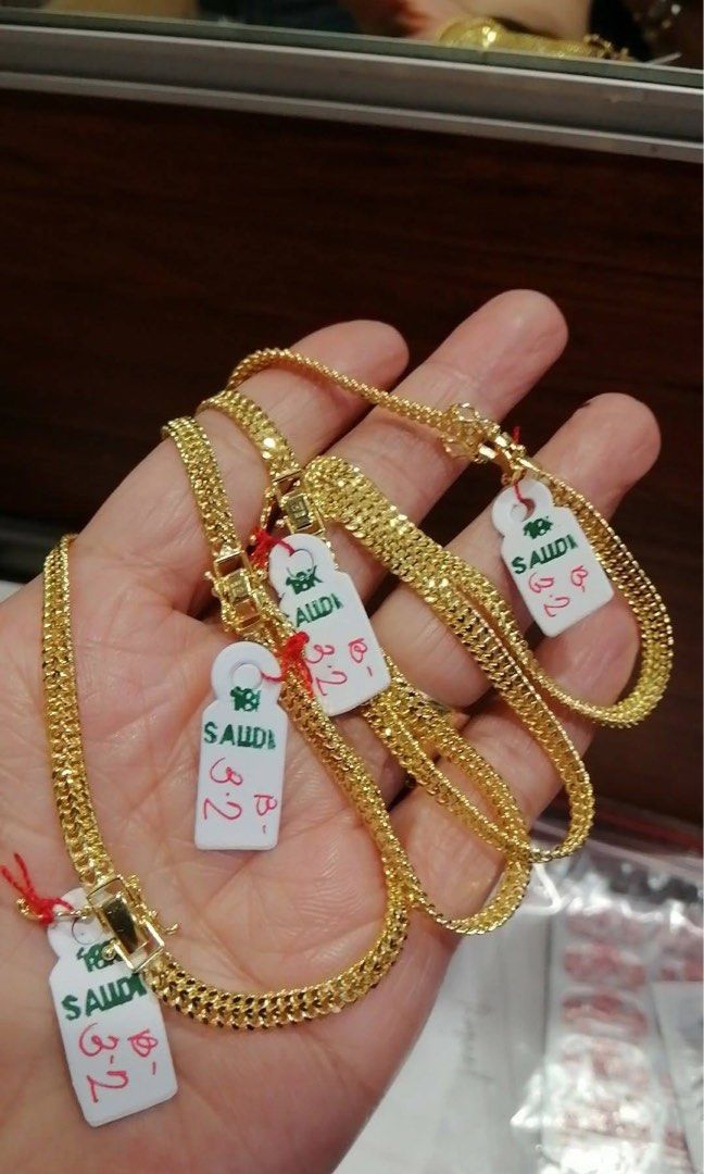 18K Saudi Gold bracelet (Category: Necklaces) located in Manila. Submitted by reenacedric (Listing ID 1427576720, Image 1). Description: .