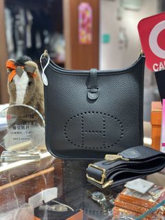（分類：）位於 。 由 360_Luxury 提交（商品編號 1427625475，圖片 1）。簡介： 。