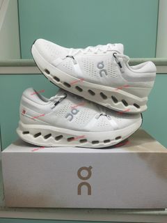 (Category: ) located in . Submitted by fashion.wit (Listing ID 1427549137, Image 1). Description: .