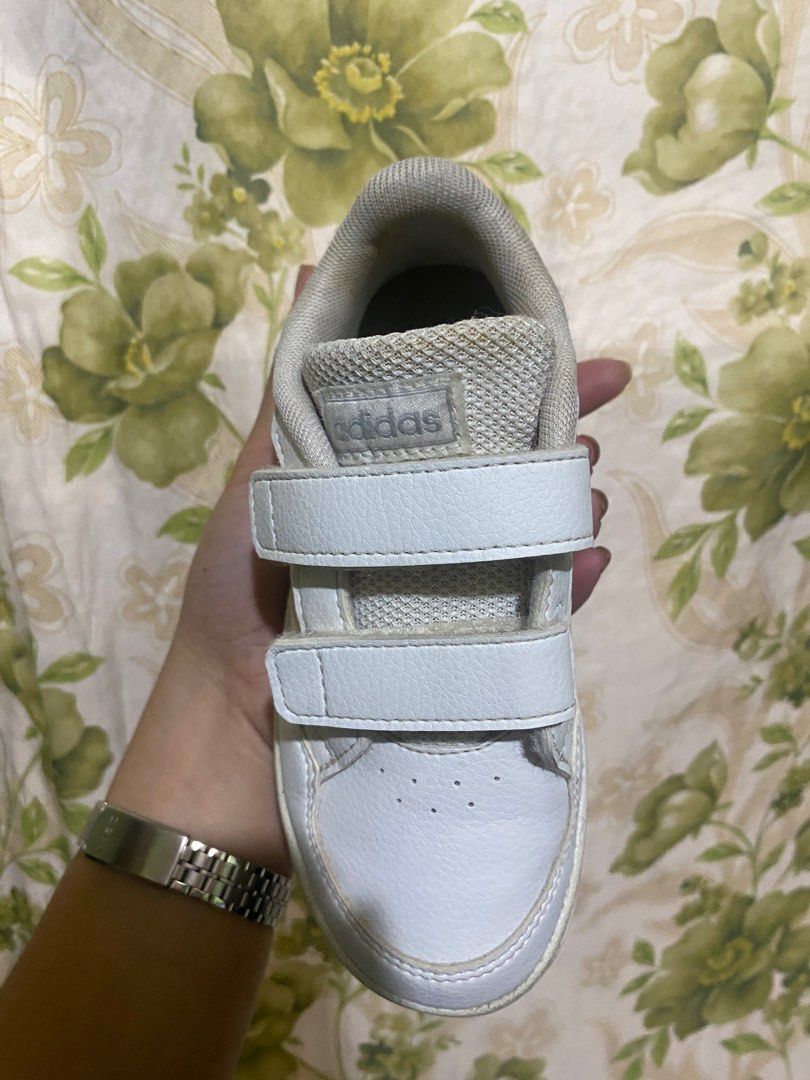 Adidas for kids 16.5cm (Category: Babies & Kids Fashion) located in Manila. Submitted by akv_1130 (Listing ID 1427567650, Image 2). Description: With stains, naalis ng shoe cleaner. Maliit na sa anak ko..