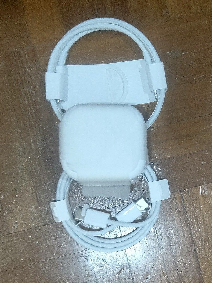 Apple 40W Dynamic Power Adapter with 60W Max405971151713751040