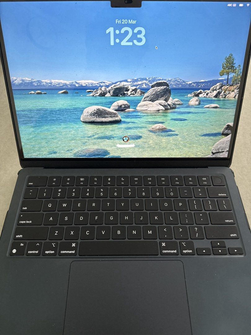 Apple MacBook Air M2 (2022)405960685320949760