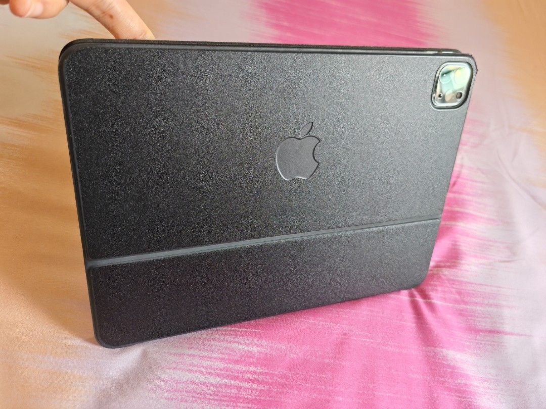 Apple Smart Keyboard Folio 11"459537573699266563