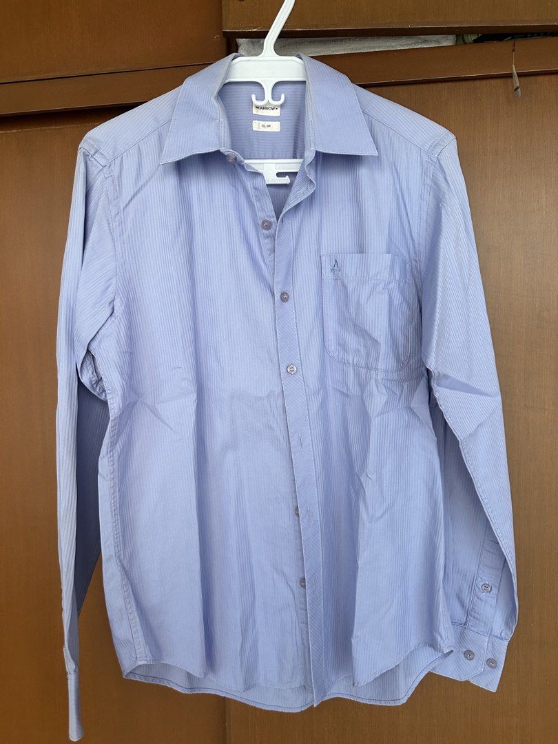 Arrow Slim Fit Striped Shirt (Category: Tshirts & Polo Shirts ) located in Manila. Submitted by bclzt (Listing ID 1427488918, Image 1). Description: - Arrow - seldom worn - Stylish design - small to medium #men #longsleeves #polo.