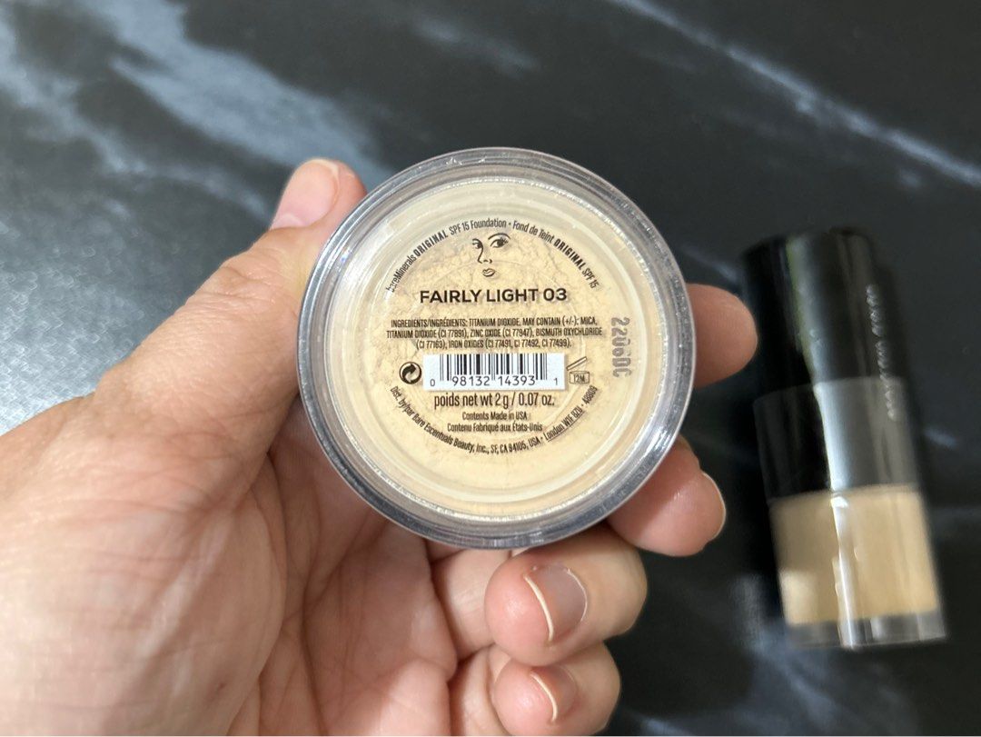 Bare Minerals with Brush (Category: Makeup) located in Valenzuela. Submitted by jamcolecciones (Listing ID 1427606409, Image 2). Description: Brand new!.