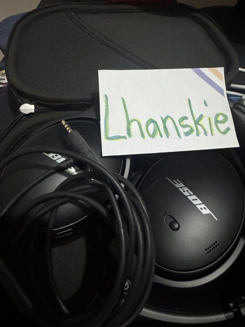Bose Noise Cancelling Headphones (Category: Headphones & Headsets) located in Makati City. Submitted by hizuka_hunterxhunter (Listing ID 1427637579, Image 2). Description: for sale ₱20,000 (take all) Apple pencil pro white 67w usb type c charger with lightning cable 20w usb type c charger with lightning cable 1st apple airpods pro BOSE QC45 bangkal makati area pickup or lalamove sf c/o buyer.
