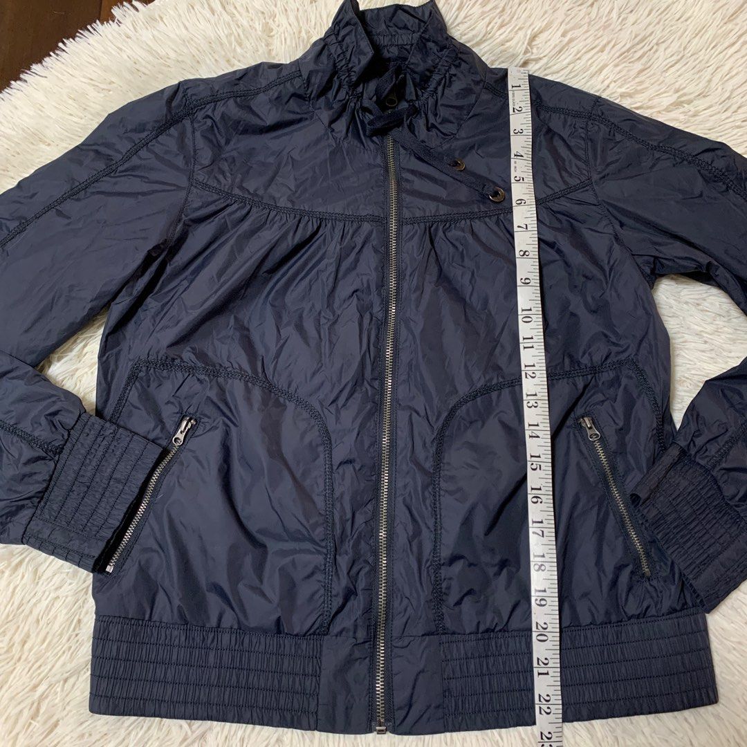 Bossini Navy Parka for Women - Medium (Category: Coats, Jackets and Outerwear) located in Balanga. Submitted by matarettescloset (Listing ID 1427565407, Image 2). Description: No Issue No when worn requests .