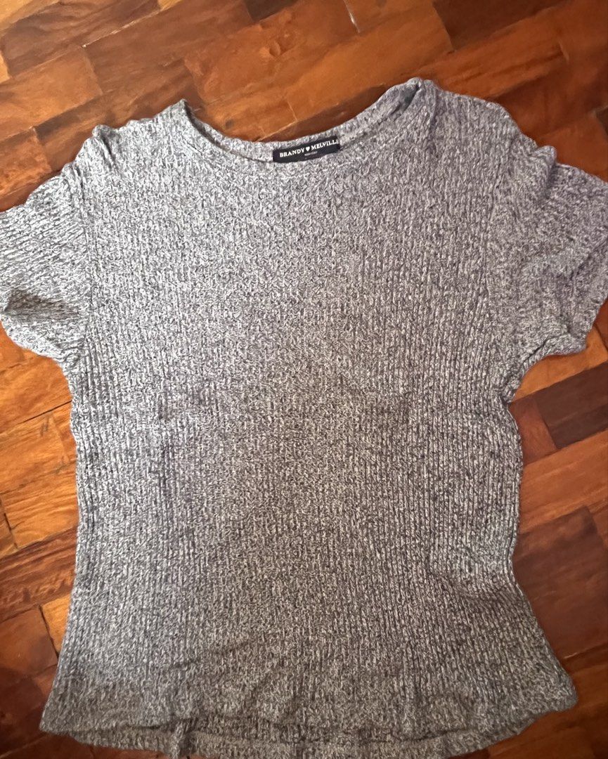 Brandy Melville Ribbed Knit Top (Category: Shirts) located in Muntinlupa City. Submitted by ysabeb (Listing ID 1427560741, Image 2). Description: stretchy fabric!.