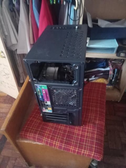 BUYING DEFECTIVE COMPUTERS (Category: Desktops) located in Caloocan City. Submitted by hatsanmobi12169 (Listing ID 1427541296, Image 1). Description: I buy defective computers for restoration and resell.