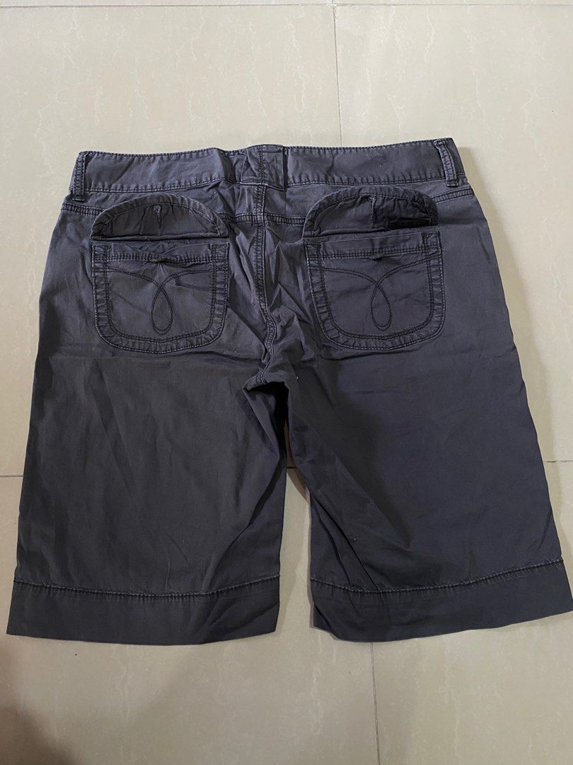 Calvin Klein Grunge Short (Category: Shorts) located in Pasig City. Submitted by teddae (Listing ID 1427492848, Image 2). Description: for sale Calvin Klein Grunge Short size 14, 20.5x10.5 issue small tear sa back right pocket cut wash tag PSG out can do COD/Gcash mop or meetup if nearby -buyer will handle the shipping fee-.