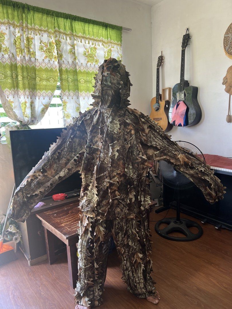 Camouflage Ghillie Suit (Category: Coats, Jackets and Outerwear) located in Angono. Submitted by gifted_turtle (Listing ID 1427502256, Image 2). Description: .