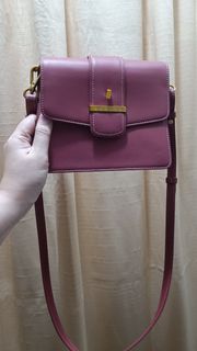 (Category: ) located in . Submitted by premfinds (Listing ID 1427607215, Image 1). Description: .