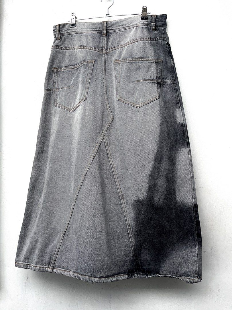 Christian Dior Eiffel Tower Flared Denim Skirt (Category: Luxury Apparel) located in Dasmarinas. Submitted by bandananowheree (Listing ID 1427522349, Image 2). Description: From Pre Fall 2024 Collection Sz 40 IT Fits 30-32 Waistline 32 Length 24.5 Hem Guaranteed Authentic Genuine Flaw: Cut label only..