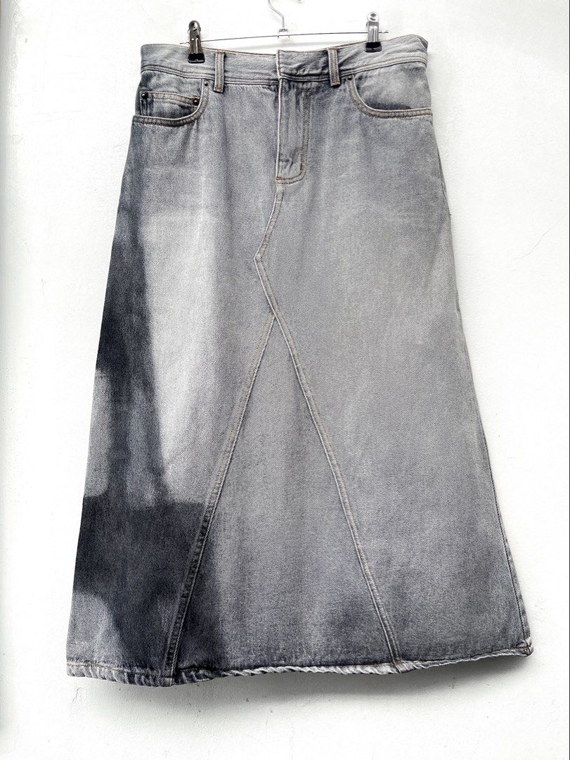 Christian Dior Eiffel Tower Flared Denim Skirt (Category: Luxury Apparel) located in Dasmarinas. Submitted by bandananowheree (Listing ID 1427522349, Image 1). Description: From Pre Fall 2024 Collection Sz 40 IT Fits 30-32 Waistline 32 Length 24.5 Hem Guaranteed Authentic Genuine Flaw: Cut label only..