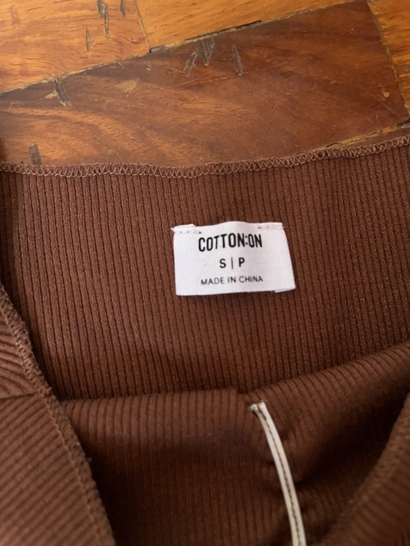 Cotton On Ribbed Off-Shoulder Top (Category: Blouses) located in Muntinlupa City. Submitted by ysabeb (Listing ID 1427560889, Image 2). Description: .