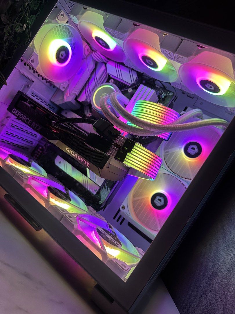 Custom Gaming PC413278599969525761