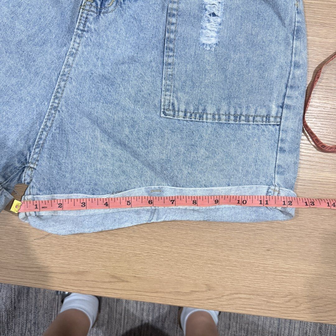 Denim Shorts with Distressed Details (Category: Shorts) located in Dasmarinas. Submitted by katedeclutters (Listing ID 1427620788, Image 3). Description: .