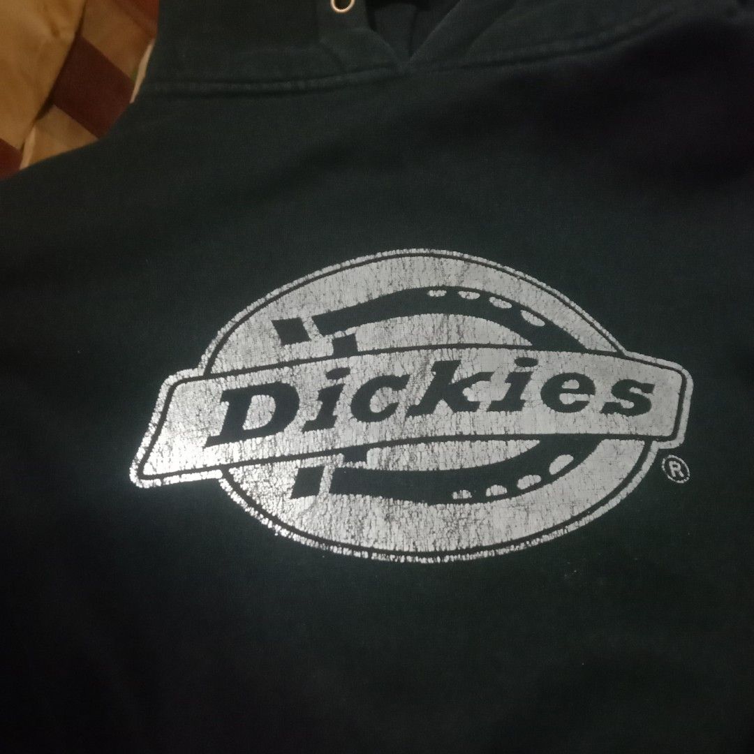 Reflective Dickies Hoodie (Category: Hoodies) located in General Trias. Submitted by thriushagu73946 (Listing ID 1427571538, Image 3). Description: Dickies Black Hoodie Dimes: 21x24.5 Crack sa print 9/10 condition 8.5/10 color rate no lace Still negotiable just send a message and we'll talk about the price. location: General Trias, Cavite Mode of payment: Gcash mode of delivery: J&t , lalamove.