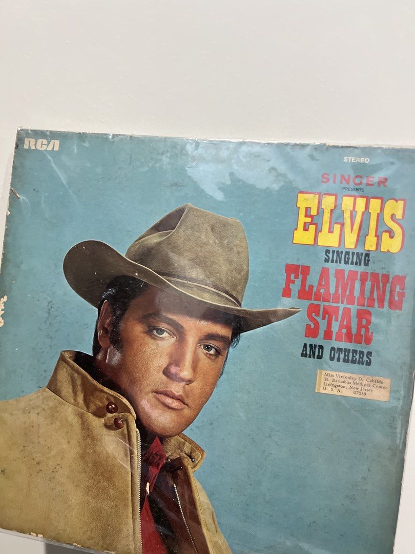 Elvis Vinyl (Category: Vinyls) located in Manila. Submitted by bellywelly13 (Listing ID 1427628463, Image 1). Description: Complete with cover, casing, and disc Bought from the USA .