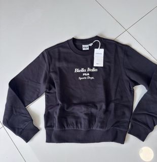 (Category: ) located in . Submitted by studycloset (Listing ID 1427612812, Image 1). Description: .