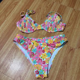 (Category: ) located in . Submitted by _missaaliyah (Listing ID 1427604969, Image 1). Description: .
