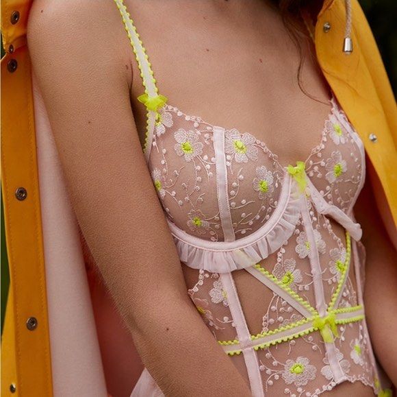 For Love and Lemons Evelyn Bustier Top Medium BMWOT (Category: Undergarments & Loungewear) located in Ipil. Submitted by ipilcity (Listing ID 1427538705, Image 1). Description: BNWOT. Guaranteed never worn and brand new. Just lost the tag. Brand New. Last price posted since I am selling it with no profit. Please be patient with shipping, it will come from Zamboanga Peninsula. Shipping fee will be shouldered by you with either lbc or jnt. It’s in 